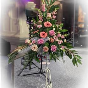 fwthumbVenue Decoration Pedastal Arrangement Pink Shades 1.jpg